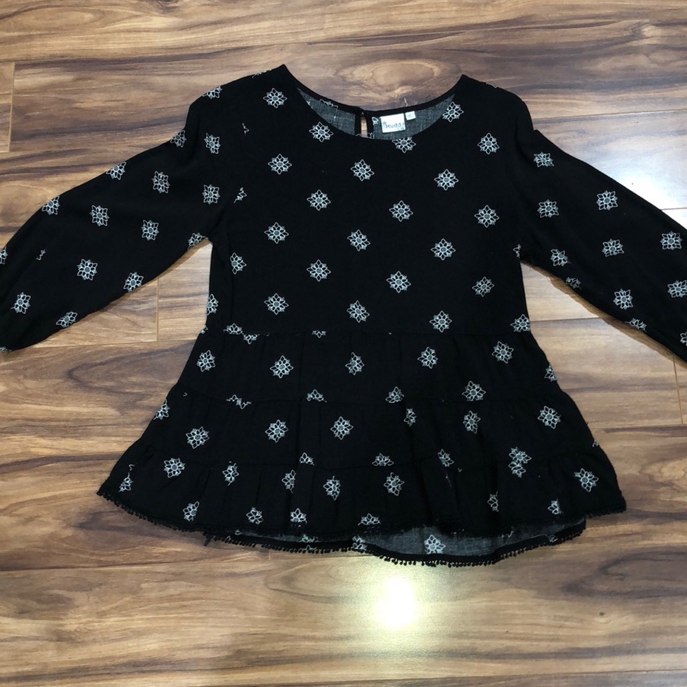 Blouse with Black and White Designs